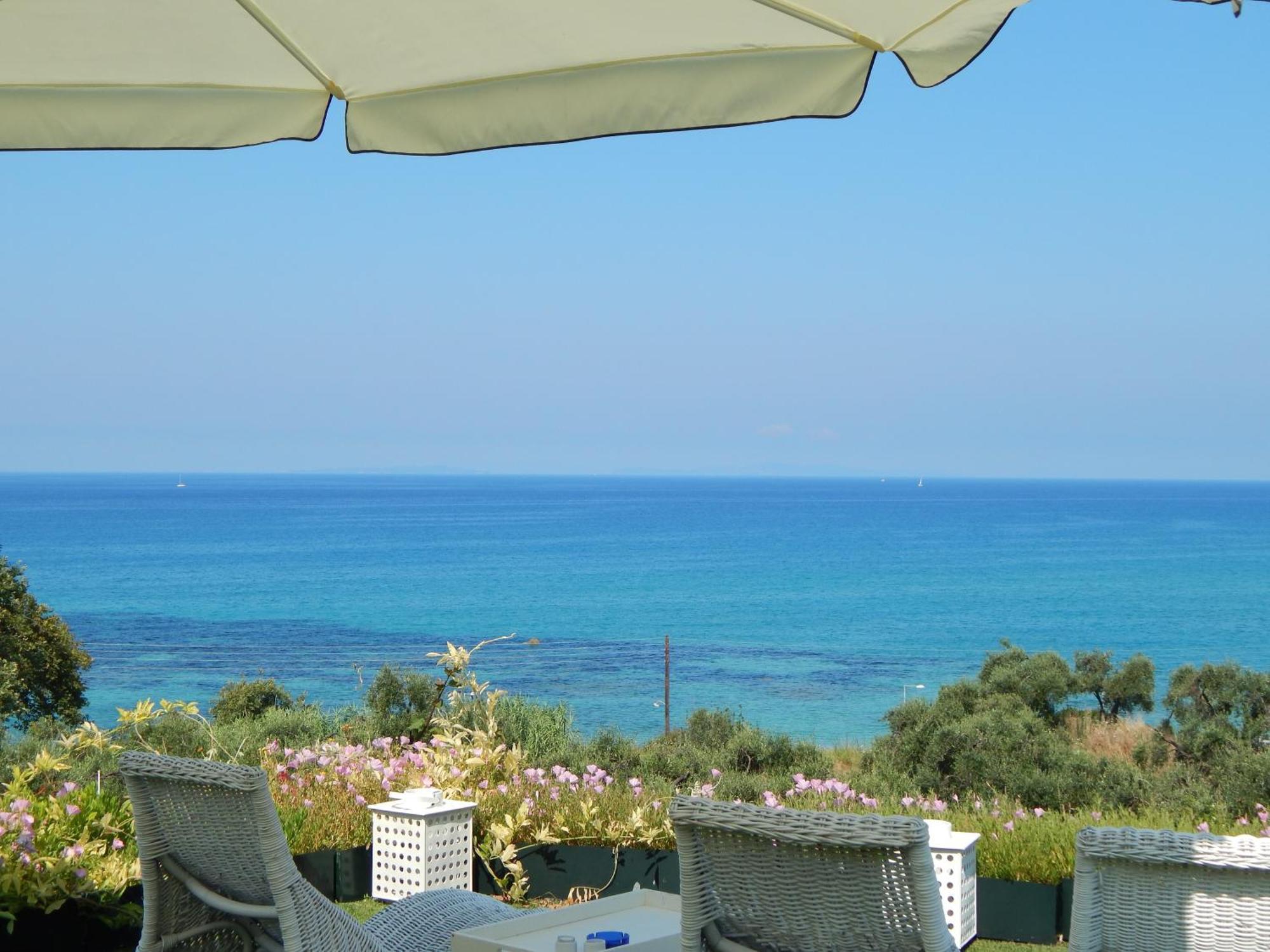 Palmina Mare Villa And Studios Paralia Vrachou Extérieur photo