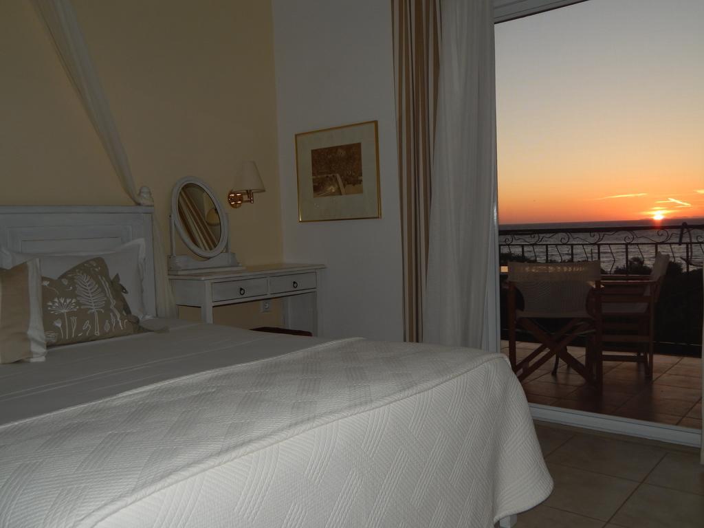 Palmina Mare Villa And Studios Paralia Vrachou Extérieur photo