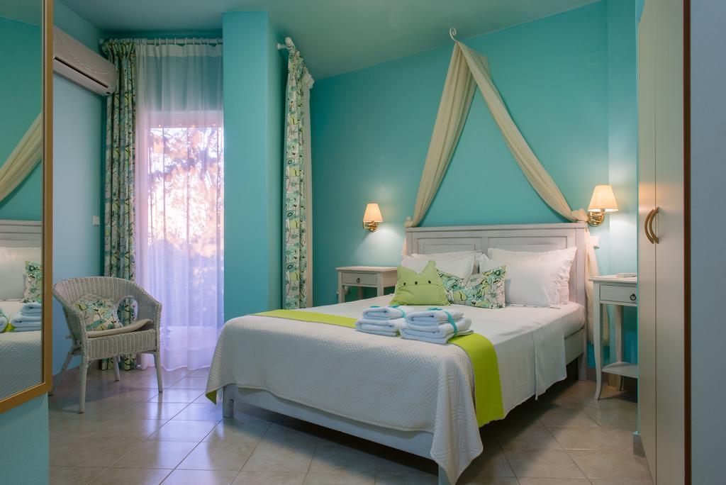 Palmina Mare Villa And Studios Paralia Vrachou Extérieur photo