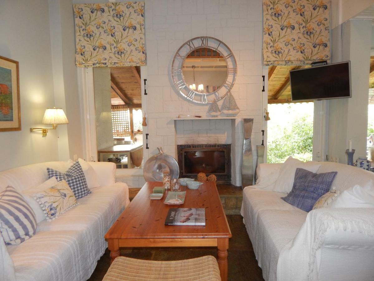 Palmina Mare Villa And Studios Paralia Vrachou Extérieur photo